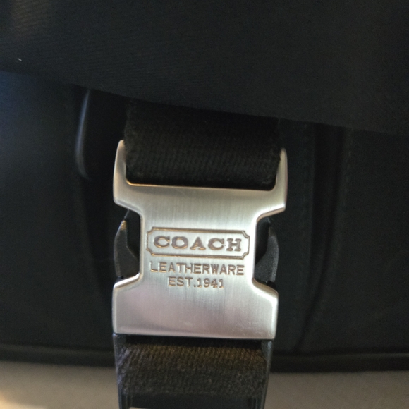 Coach Black Leatherware Men's Bag - Picture 8 of 16